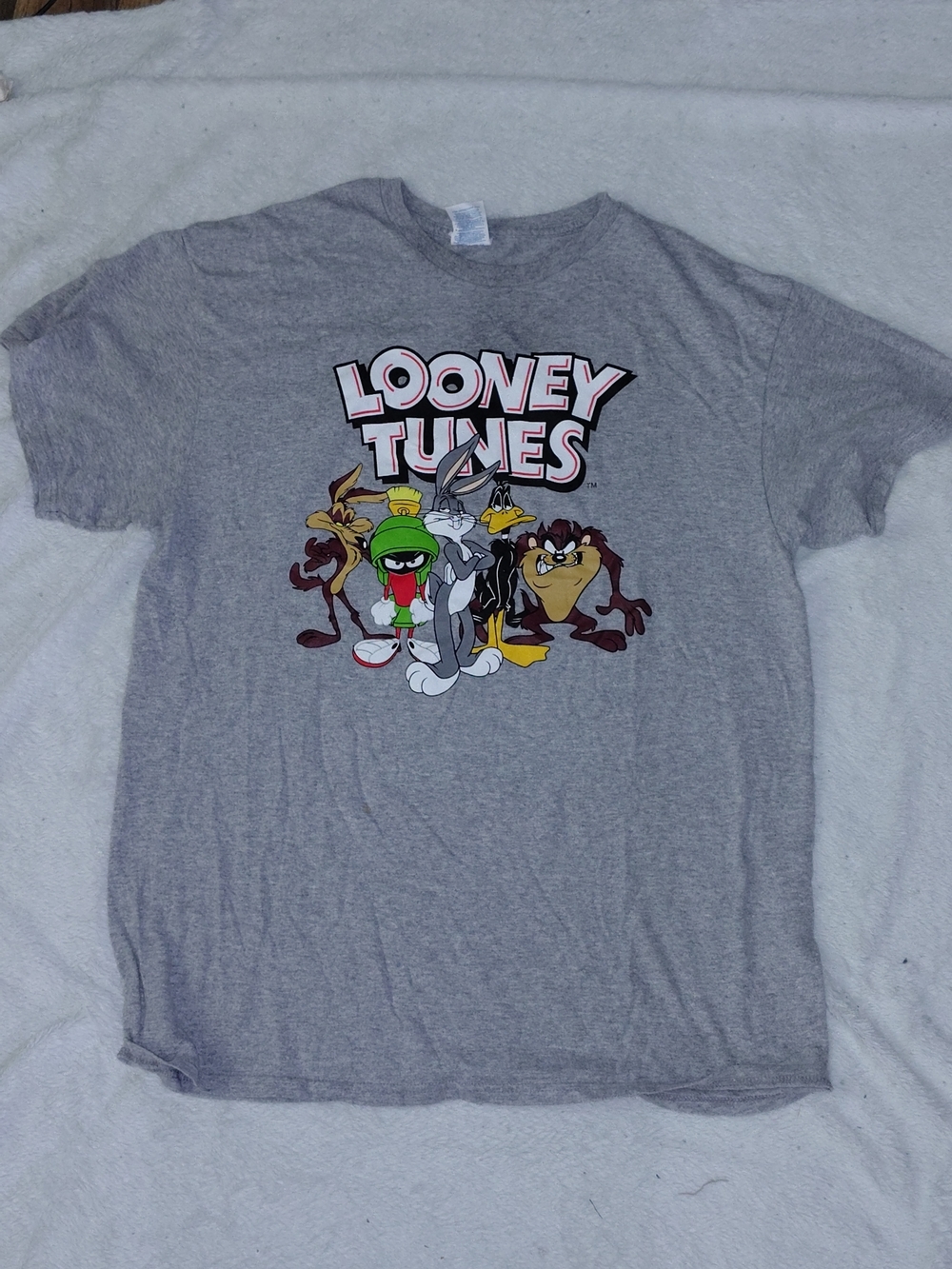 Delta Looney Tunes Graphic Tee - Gray with Multicolor Cartoon Print